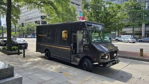 UPS三季度营收增长6.7%，包裹业务量却持续下滑